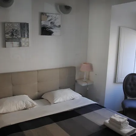 Deluxe Vatican روما