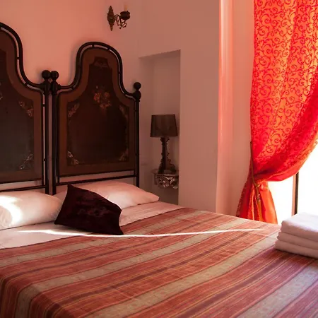 Pensjonat Deluxe Vatican 2*